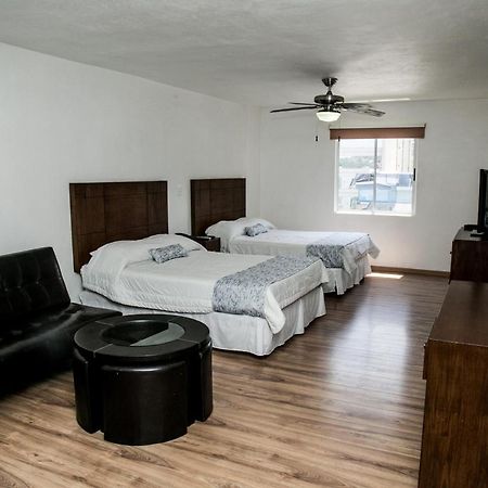 Booking Dioh Monterrey Exteriör bild