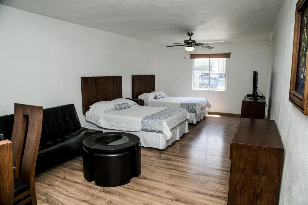 Booking Dioh Monterrey Exteriör bild