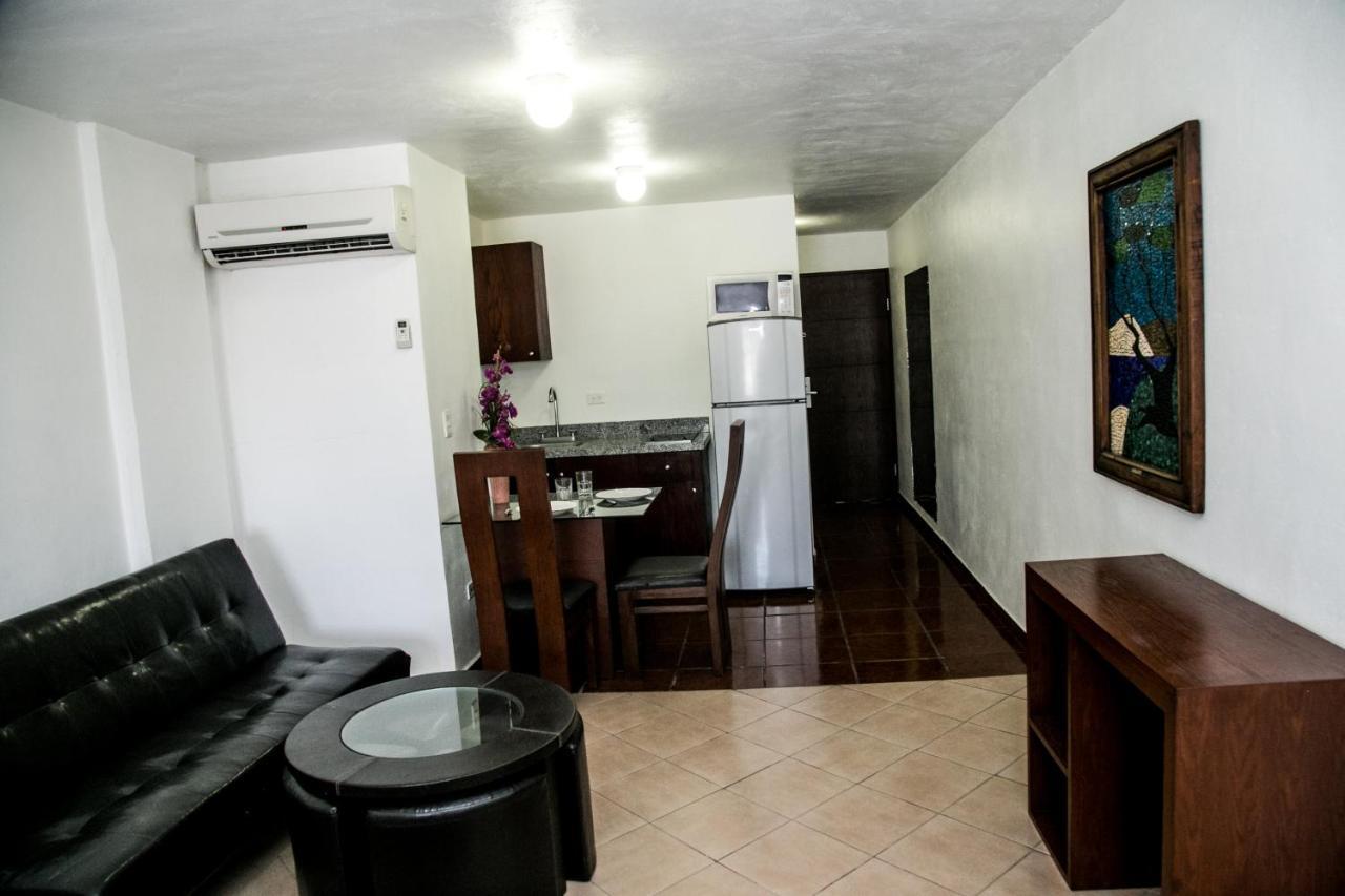Booking Dioh Monterrey Exteriör bild