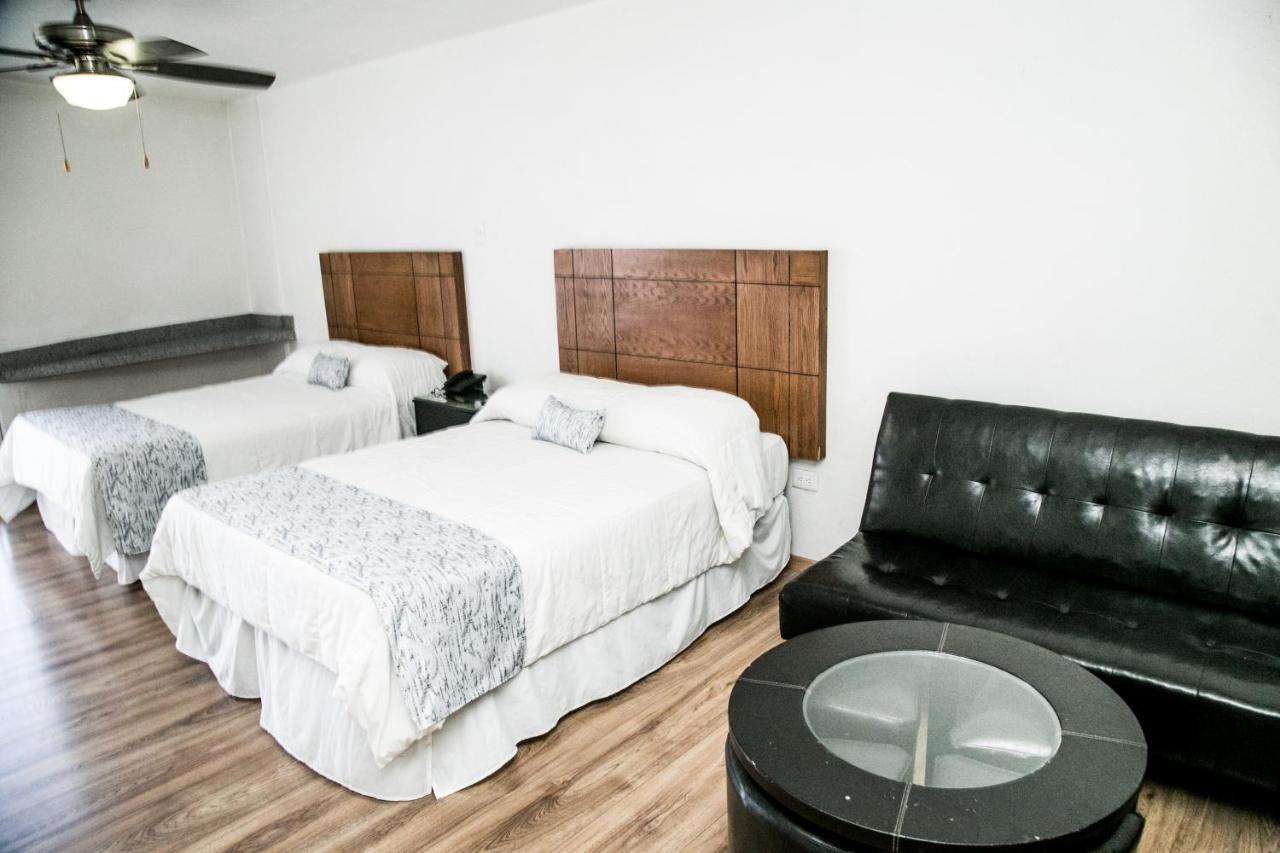 Booking Dioh Monterrey Exteriör bild