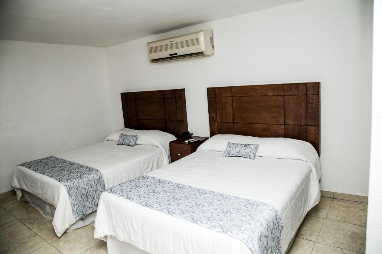 Booking Dioh Monterrey Exteriör bild