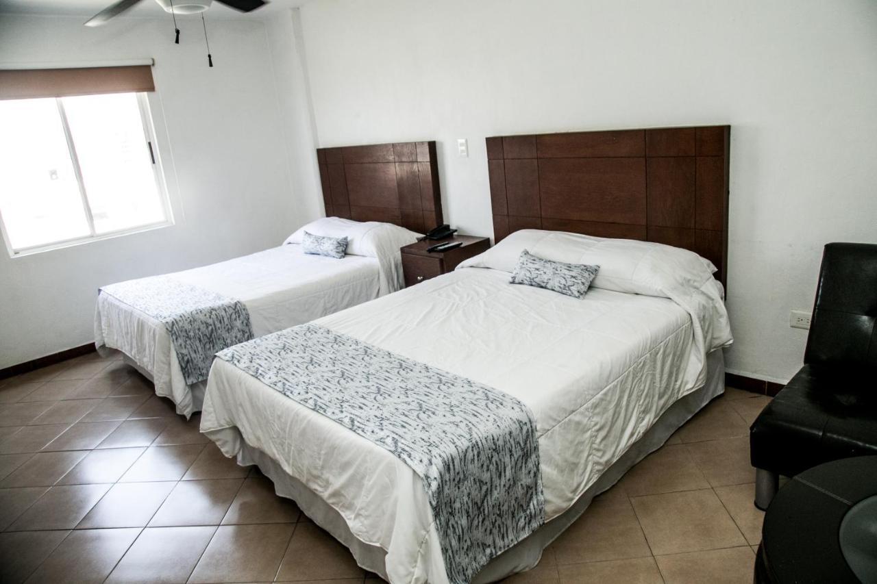 Booking Dioh Monterrey Exteriör bild