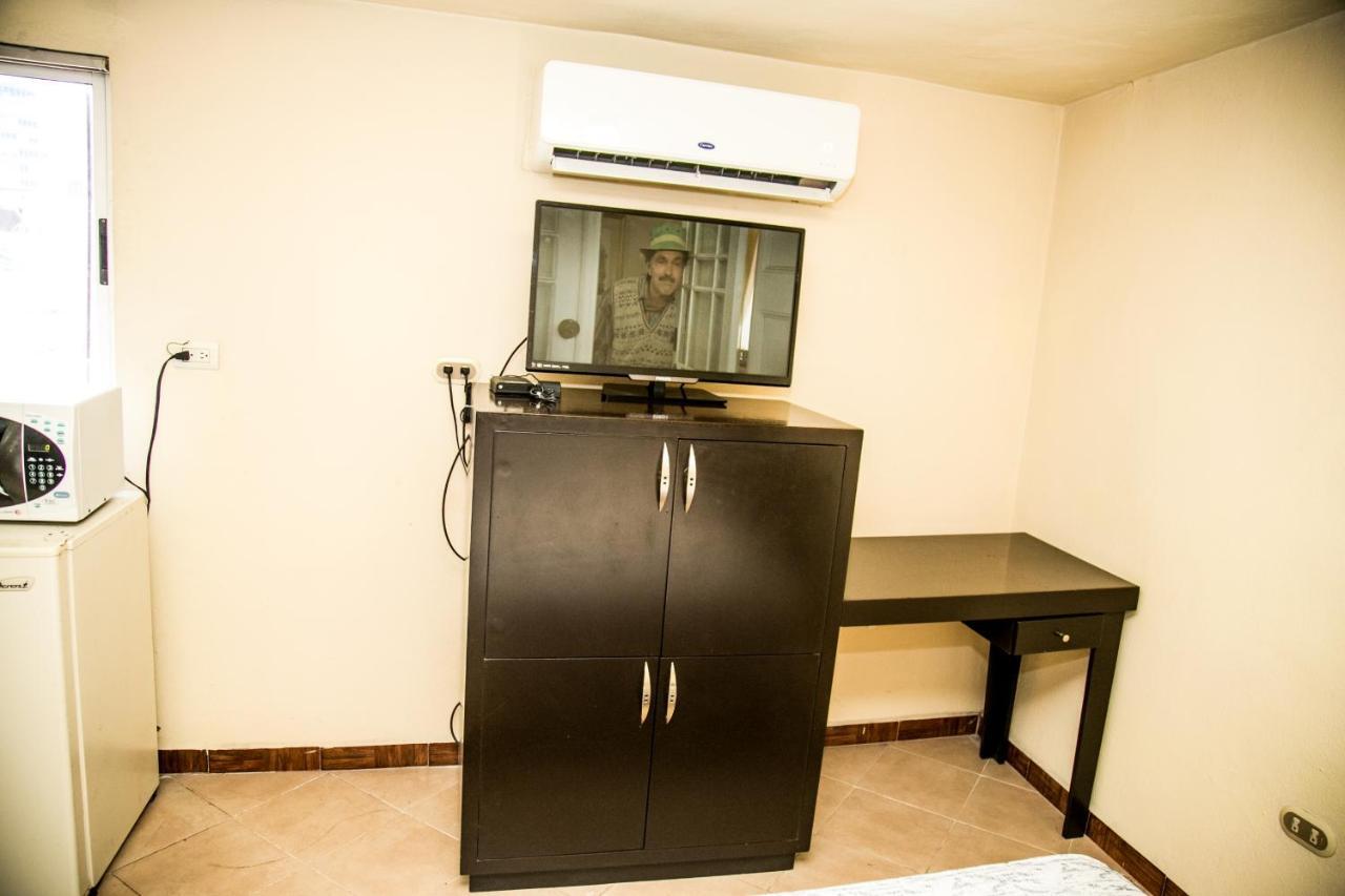 Booking Dioh Monterrey Exteriör bild