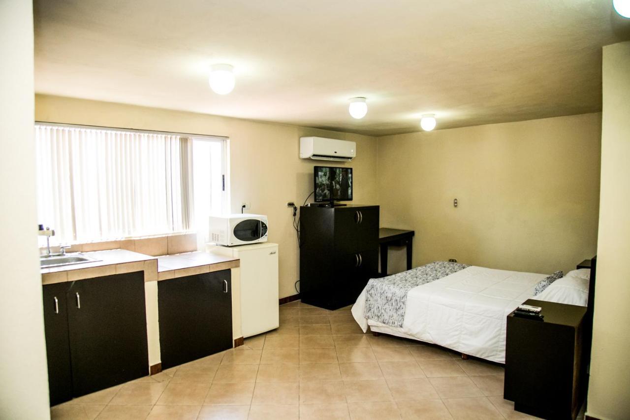 Booking Dioh Monterrey Exteriör bild