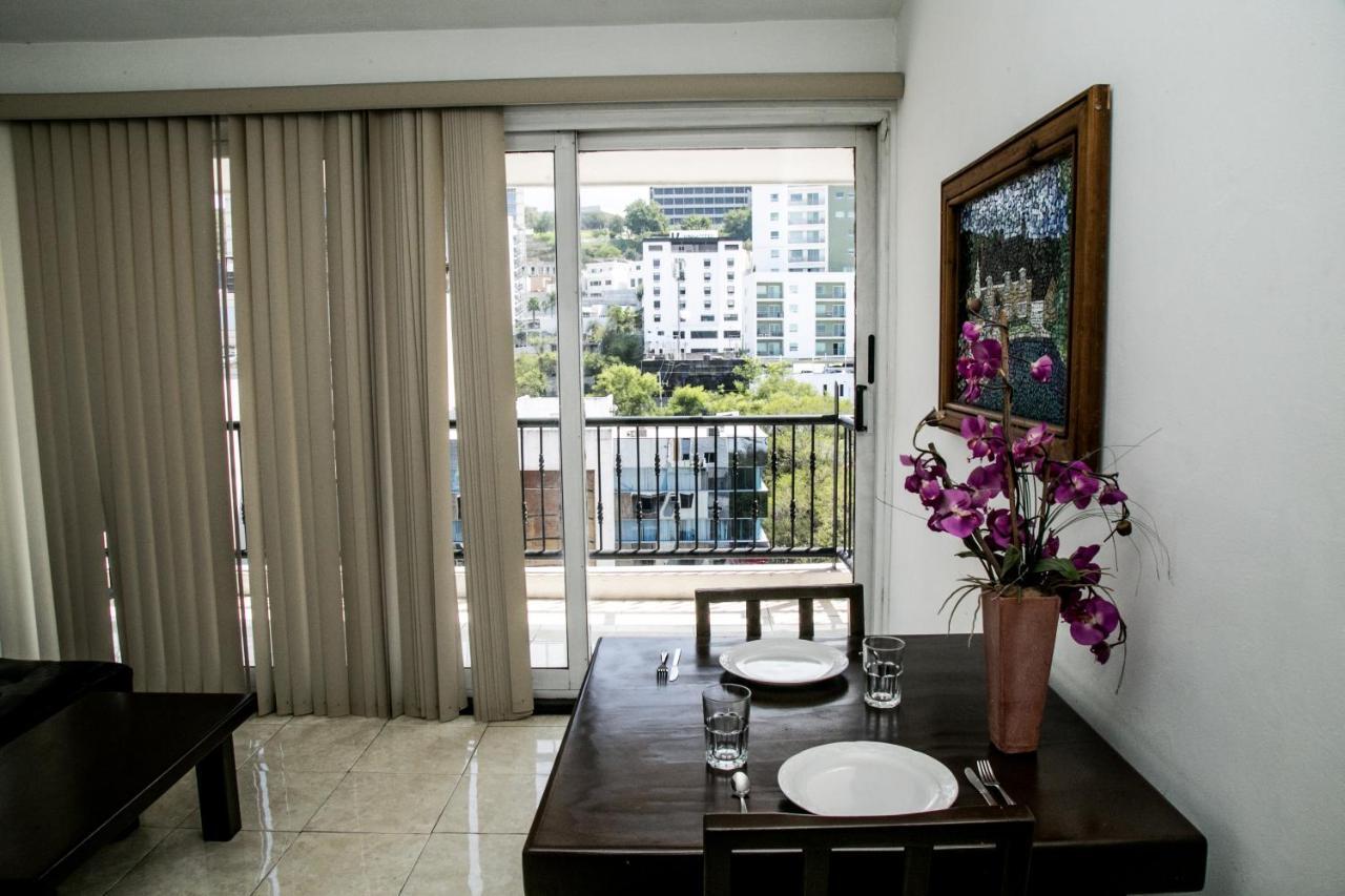 Booking Dioh Monterrey Exteriör bild