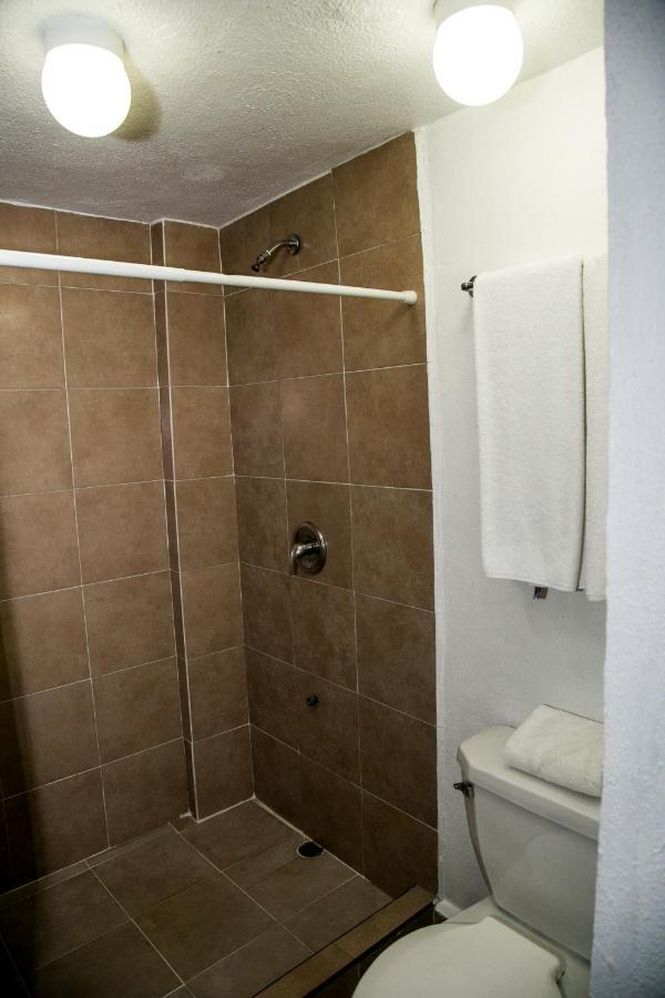 Booking Dioh Monterrey Exteriör bild
